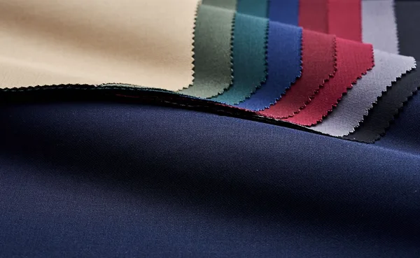 Bon 1 – 33% Baumwolle, 67% Polyester, 230 g/m²