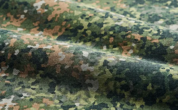 Raptor – 10% Polyamid, 2% Anti-Statische Komponente, 24% Para-Aramid, 64% Viskose FR, 195 g/m²
