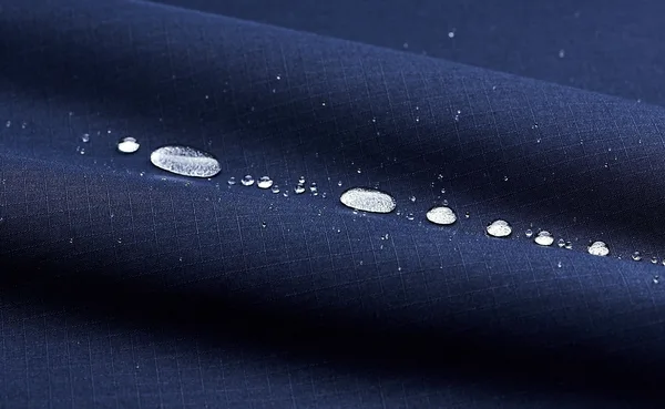 Tisa – 33% Polyester, 67% Baumwolle, 155 g/m²